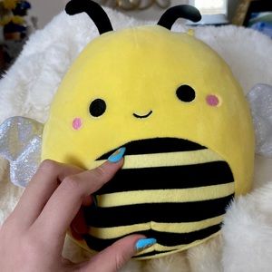 Bee squish mellow